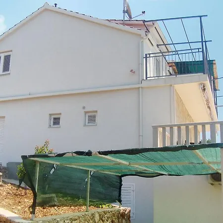 Sveta Nedilja 4610a 아파트 젤사